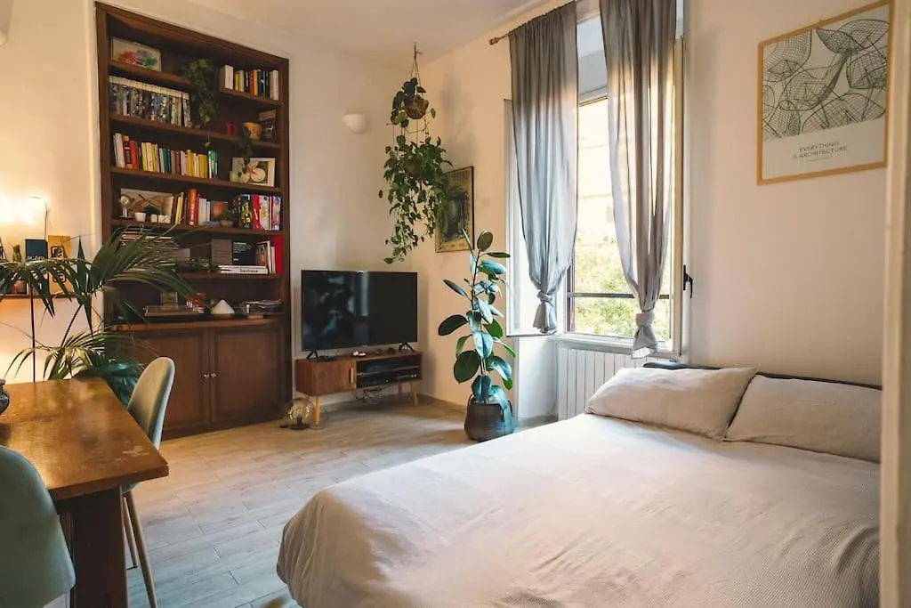 Vaticano/Trastevere Floreal Suite Rome Italy