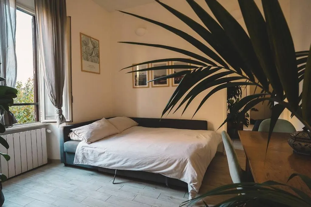 Vaticano/Trastevere Floreal Suite Rome Apartment